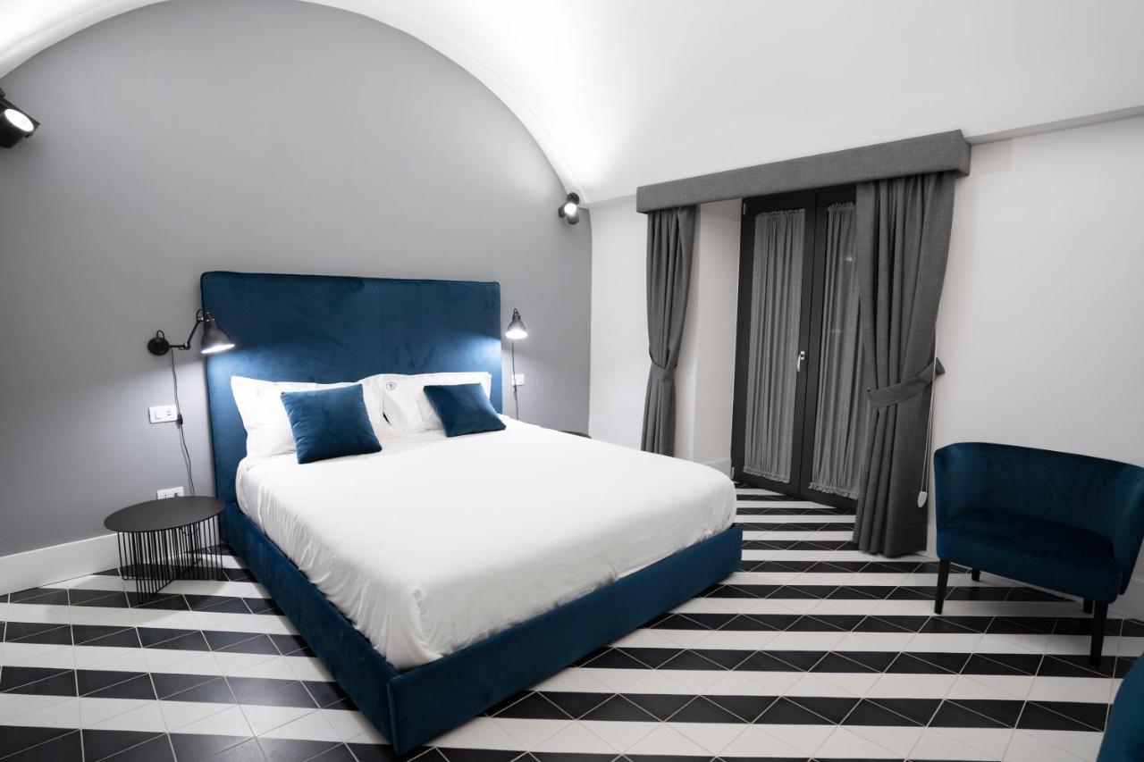 Pulcinella Suite เนเปิลส์ ภายนอก รูปภาพ