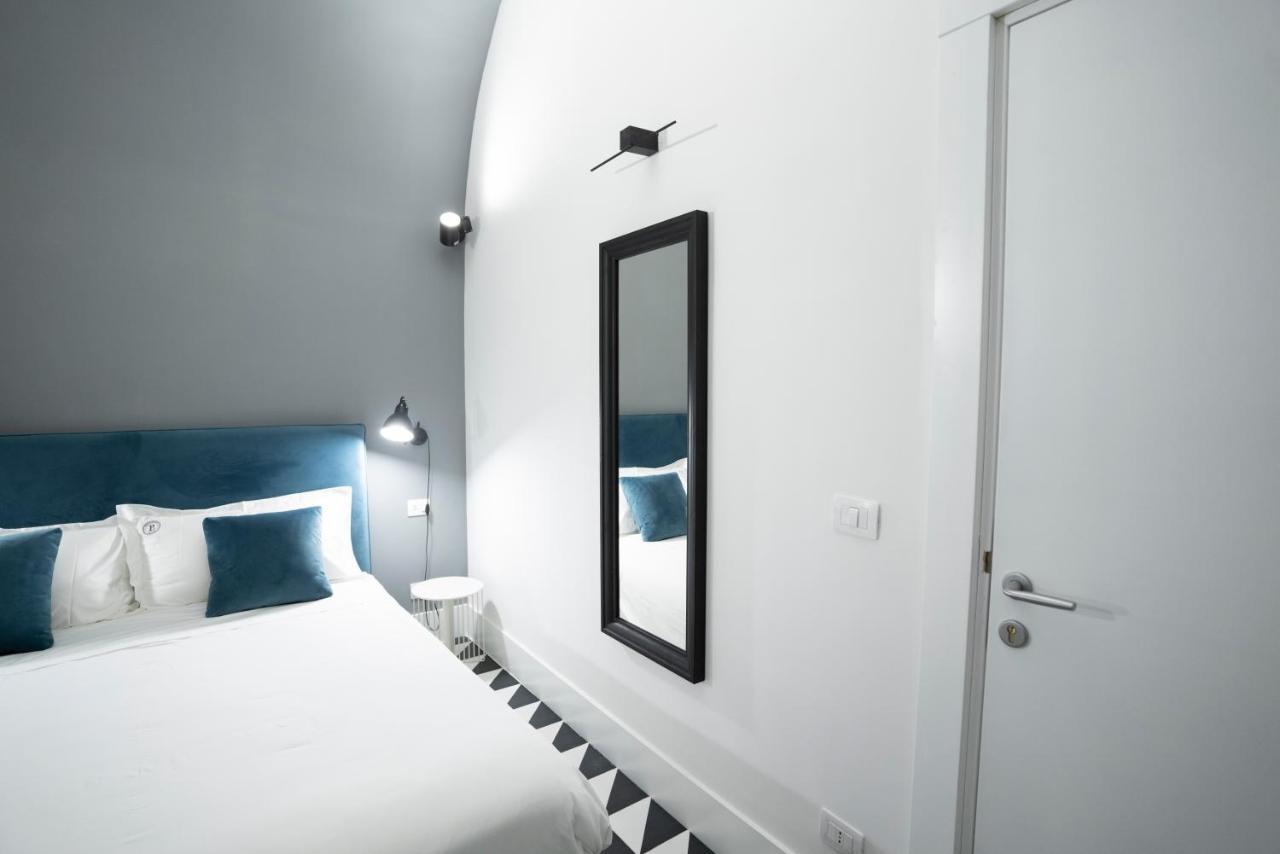 Pulcinella Suite เนเปิลส์ ภายนอก รูปภาพ