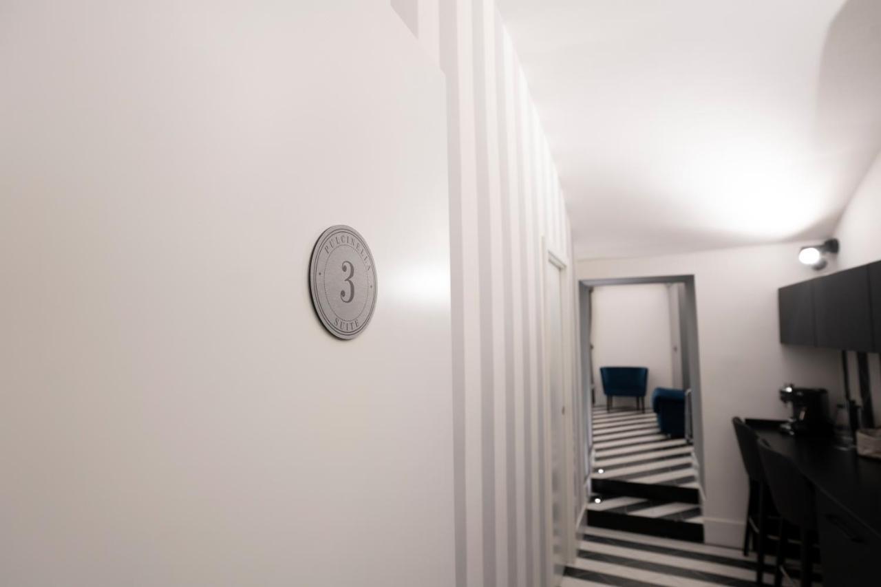 Pulcinella Suite เนเปิลส์ ภายนอก รูปภาพ
