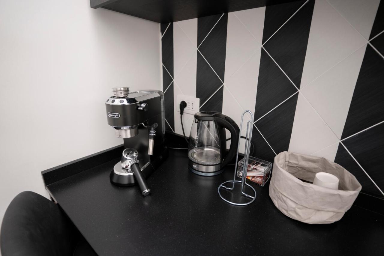 Pulcinella Suite เนเปิลส์ ภายนอก รูปภาพ